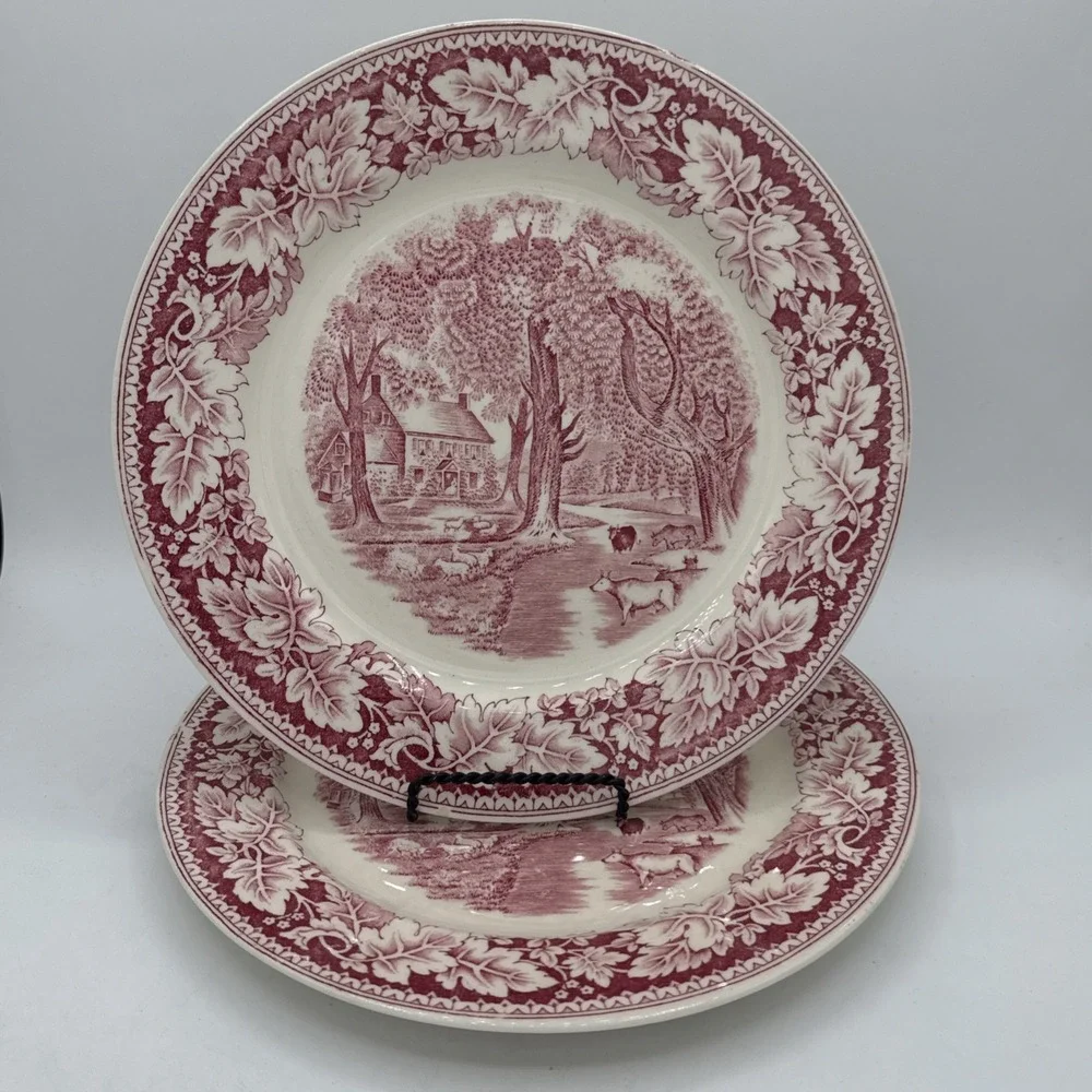 Vtg Set of 2 Homer Laughlin Currier Ives Red Transferware Dinner Plates 10